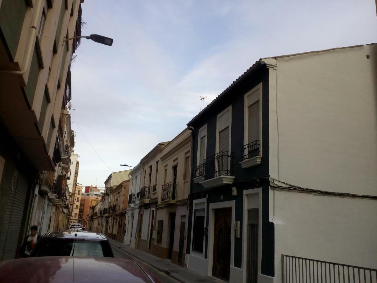 Lola Encorts * Valenza